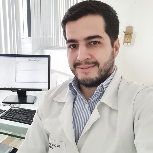 Dr. Lucas Borges