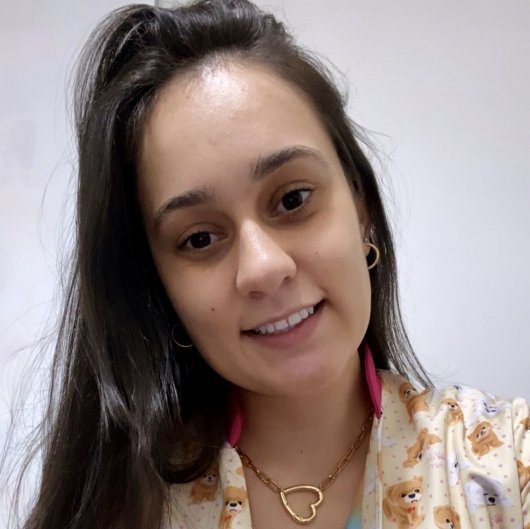 Dra. Valéria Lara de Oliveira