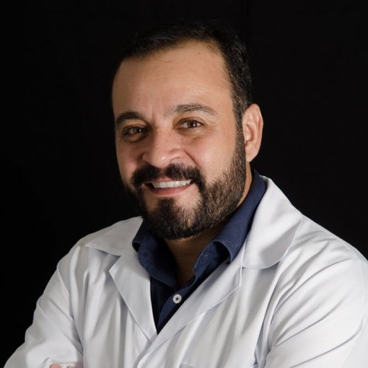 Dr. Douglas Guidoni