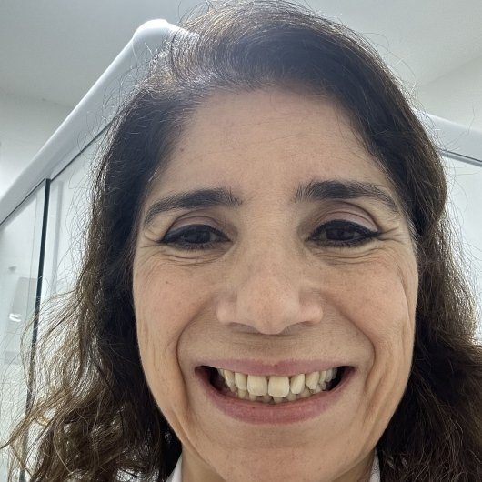 Dra. Elke Carvalho