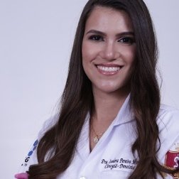 Dra. Isadora Mota
