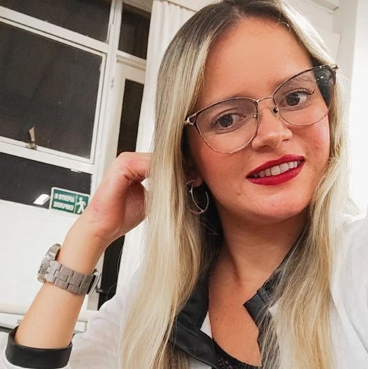 Dra. Elaine Souza