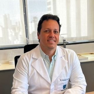 Dr. Humberto Campoy