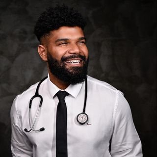 Dr. Caillan Farias Silva