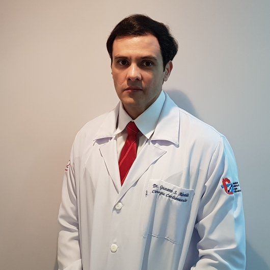 Dr. Gustavo Santiago