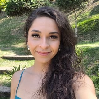 Dra. Sthefanie Melo
