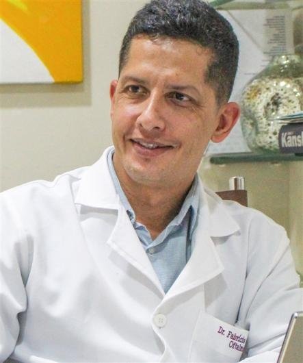Dr. Fabricio Azevedo Ferreira