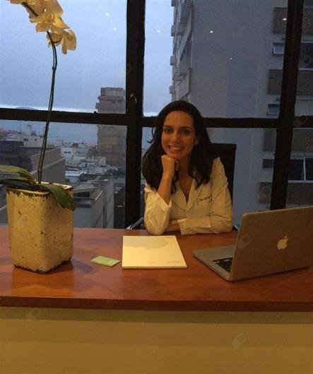Dra. Michelle Azevedo Gomes