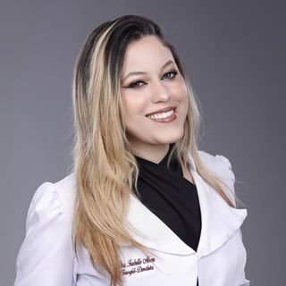 Dra. Isabelle Abreu