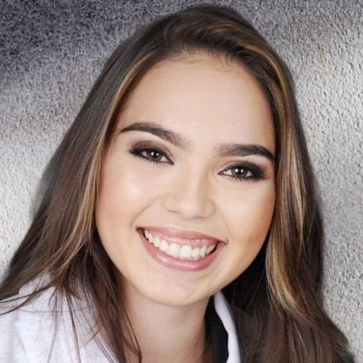 Dra. Lorena Pinho Mendes