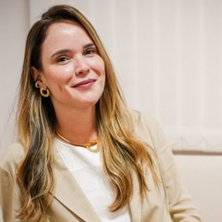 Cláudia Henriques