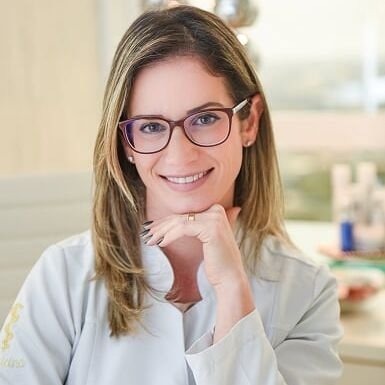 Dra. Geovana Bianco de Carvalho
