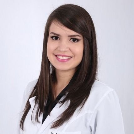 Dra. Rafaele Vasconcelos