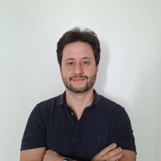 Dr. Lucas Villaça