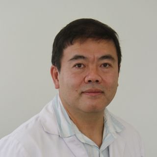 Dr. Alberto Tomio Minami