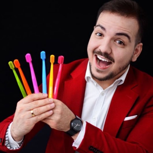 Dr. Jefferson Custódio