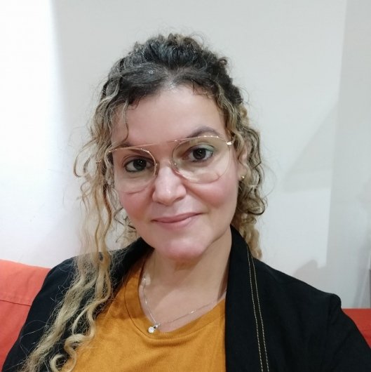 Cíntia Henrichs de Almeida