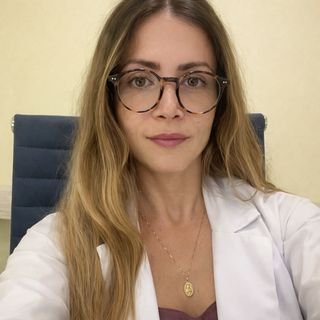 Dra. Stefany Ignez Pastore