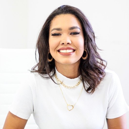 Dra. Juliana Soares