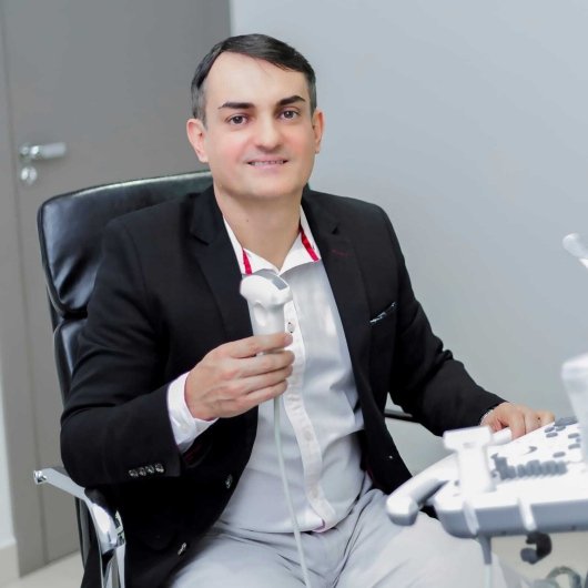 Dr. Leonardo Reis Cotta