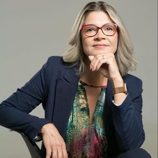 Dra. Cátia Cilene Freire da Silva