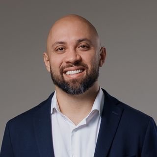 Dr. Daniel Custodio