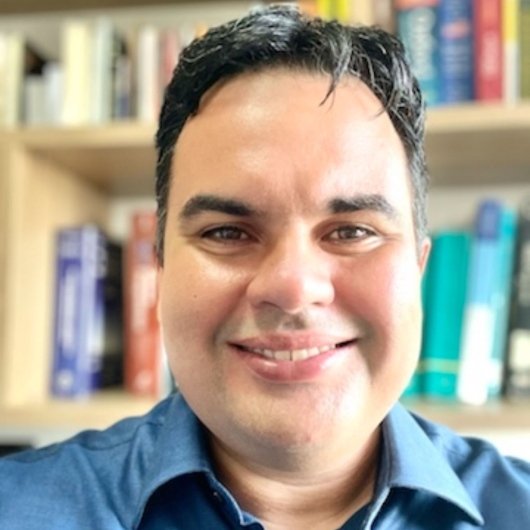 Dr. Rodrigo Gomes