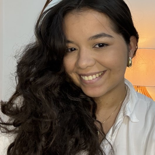 Glória Oliveira