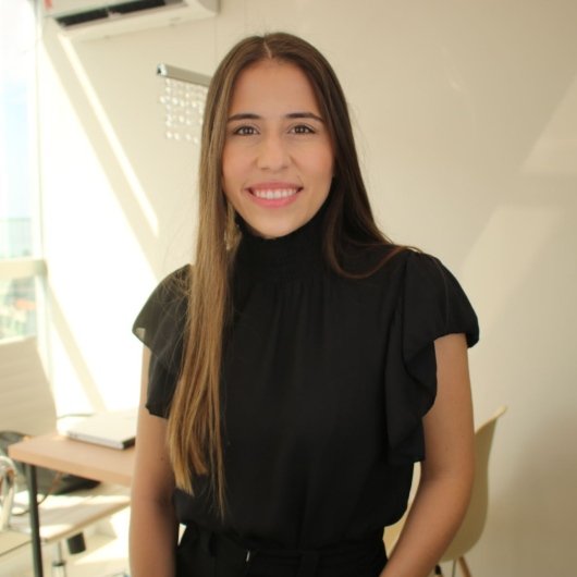 Dra. Letícia Vargas Santos Pedrosa