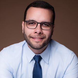 Dr. Lucas Silveira Farias