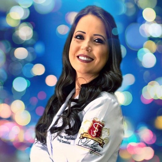 Dra. Monique Souza Cury Magalhães