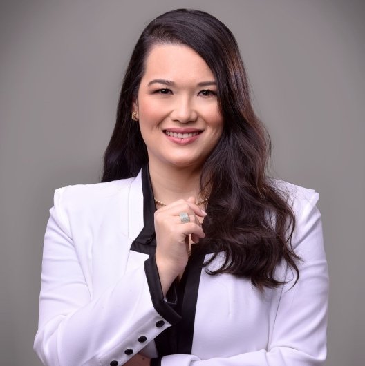 Dra. Camila Ayume Amano Cavalari
