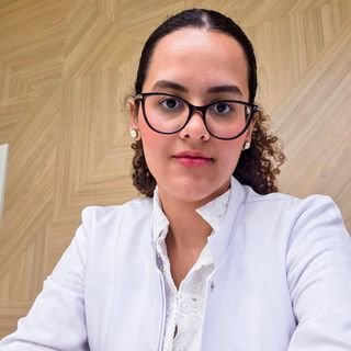 Dra. Bianca De Oliveira Lemos