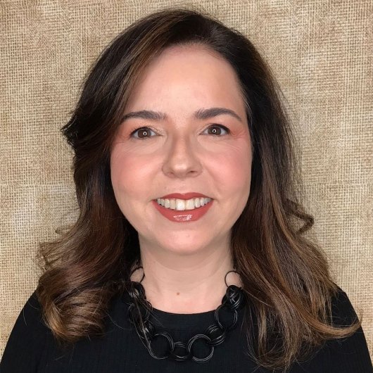 Dra. Flavia Silva Mothe