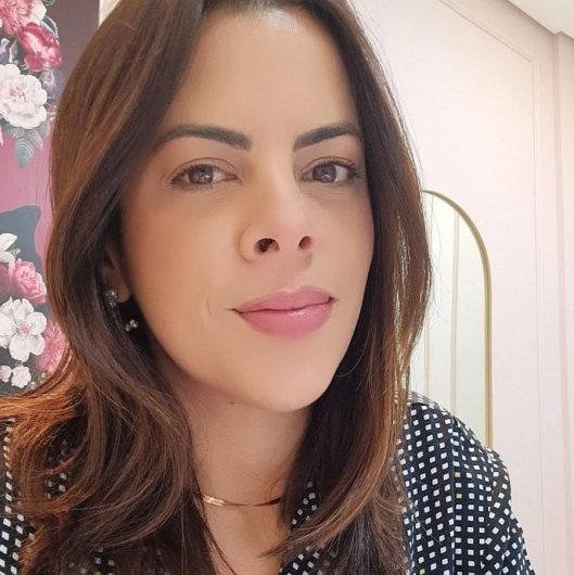 Dra. Mirella Lee