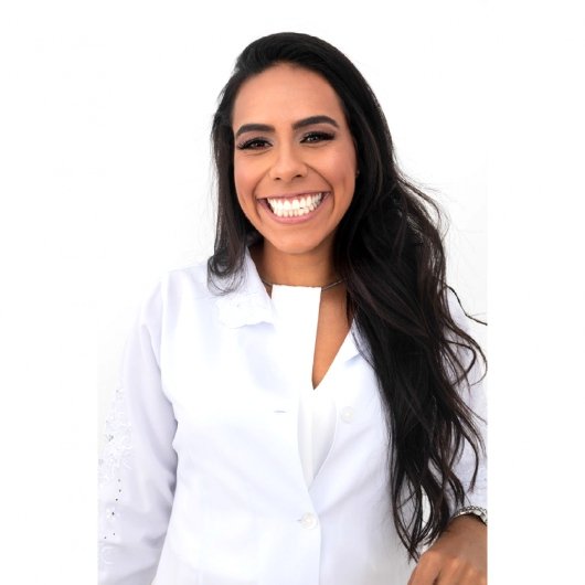 Dra. Gabriela Oliveira