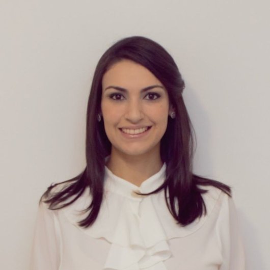 Dra. Fernanda Santana Barbosa