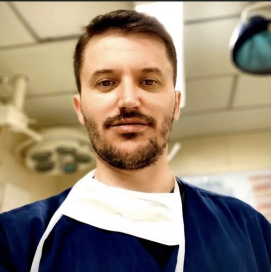 Dr. Alcides Rizzo
