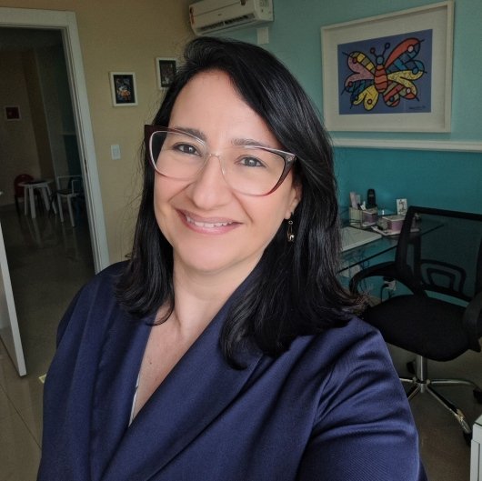 Dra. Renata Barbosa Reis