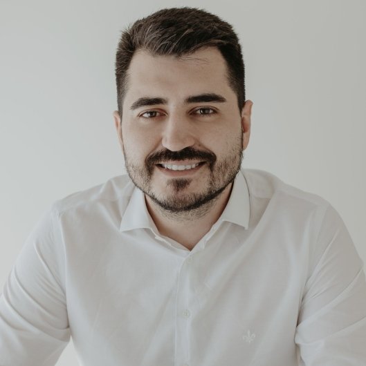 Dr. Felipe Zucareli Santana