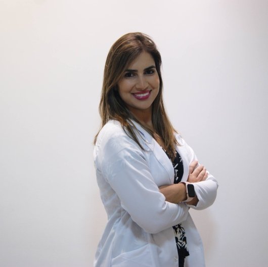 Dra. Louise Nunes Assis Daameche