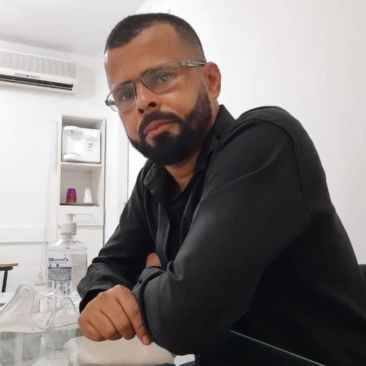Dr. Gildnei Pedra