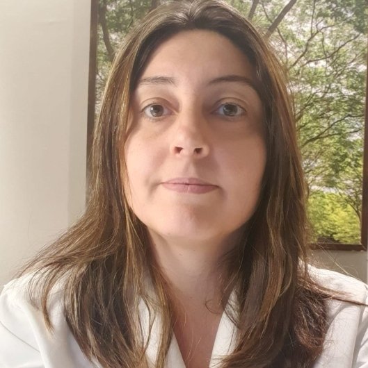 Dra. Caroline Mota Branco Salles
