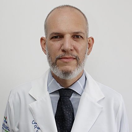 Dr. Gustavo Paro Scremin