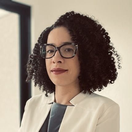Dra. Silvia Bueno Lopes