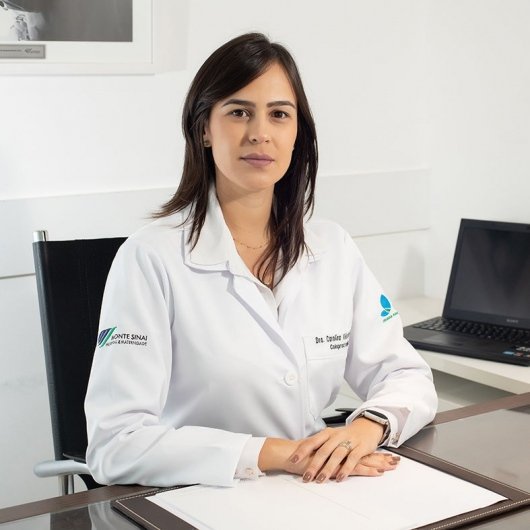 Dra. Carolina Vieira de Faria