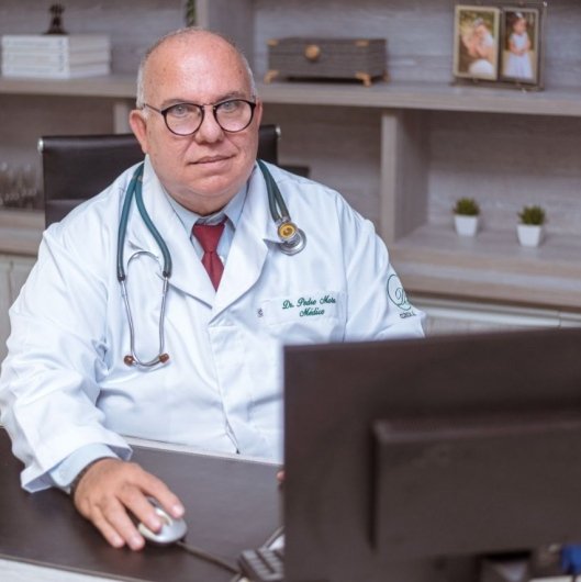 Dr. Pedro Julio Mota de Queiroz