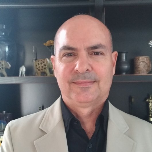 Dr. Carlos Alberto Caldeira Mendes