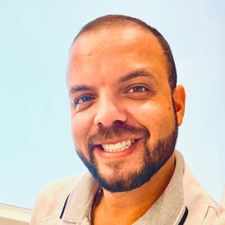 Dr. Raniel Martins Aires