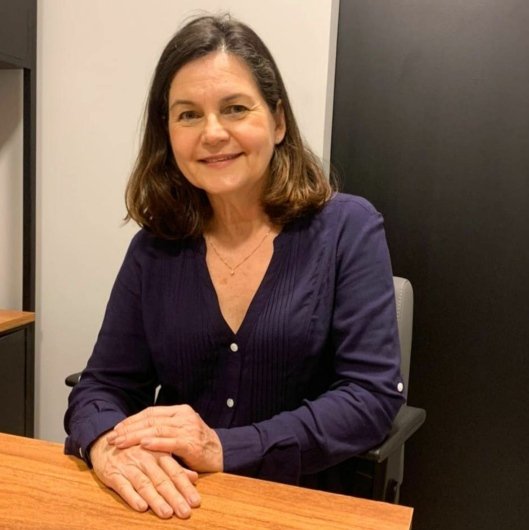 Dra. Celia Maria Carneiro dos Santos